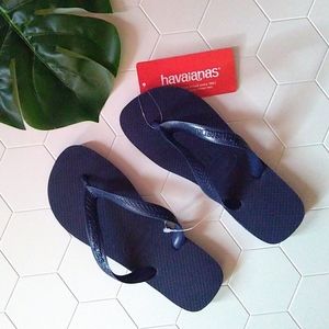 Navy blue Havaianas flip flops